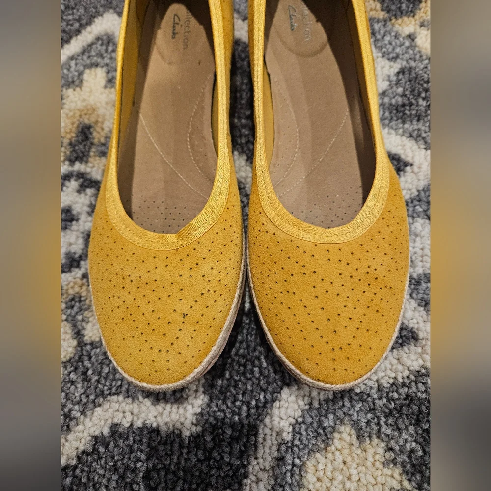 Clarks Collection Serena Kellyn Yellow Suede Espadrilles Flats US 10W